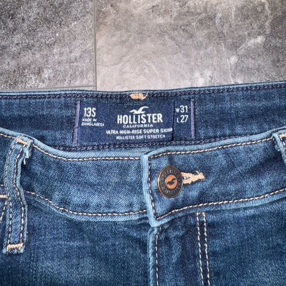 Hollister Ultra High-Rise Super Skinny Jeans Soft Stretch Size 31x27 - Picture 3 of 6